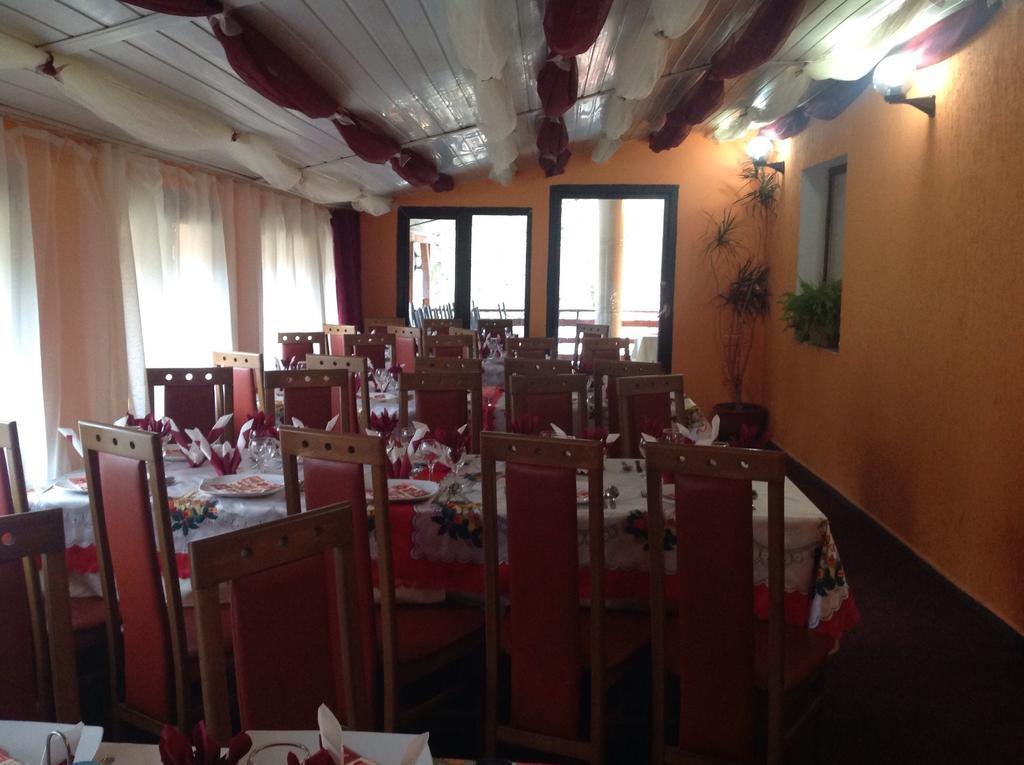 Hotel Panoramic Монеаса Стая снимка