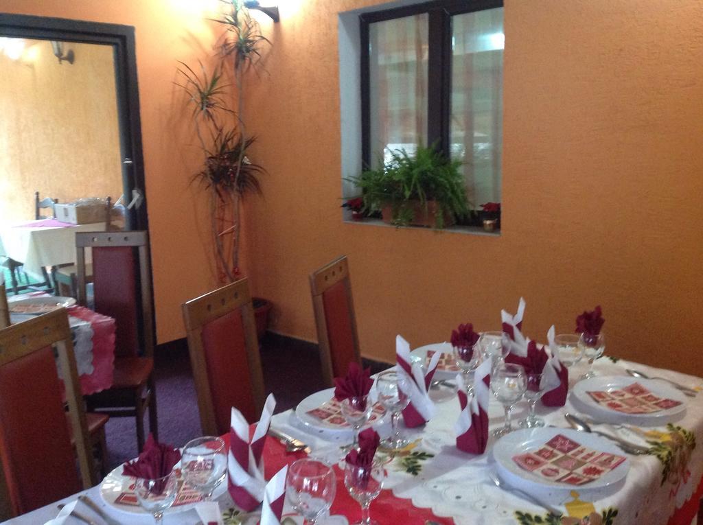 Hotel Panoramic Монеаса Стая снимка